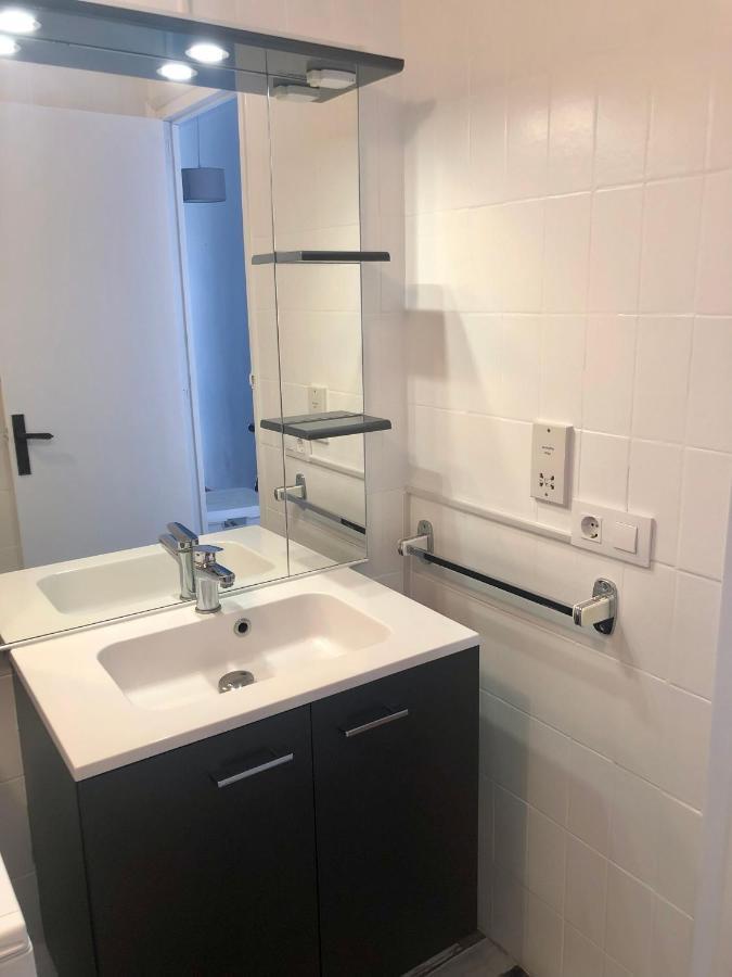 Apt Port Rhodes C, 2 Chbres, 2 Terrasses, Vue Sur Canal Principal De La Marina Et Sur Les Pyrenees Apartment Empuriabrava Ngoại thất bức ảnh